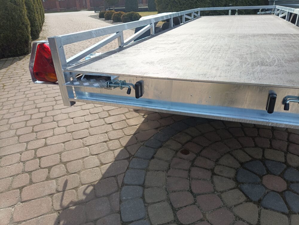 Przyczepa do przewozu motocykli/quadów