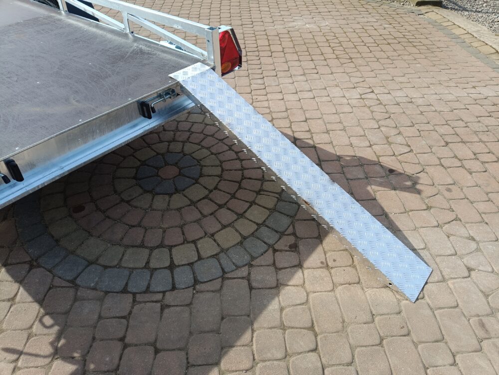 Przyczepa do przewozu motocykli/quadów